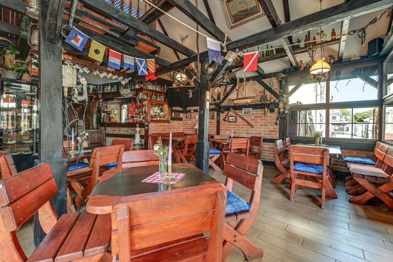 Villa & Restaurant Admiral Nelson ヘル エクステリア 写真