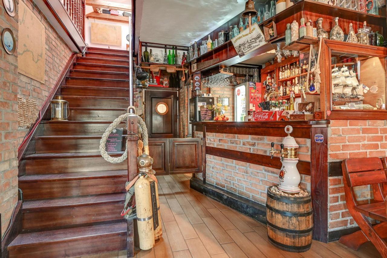 Villa & Restaurant Admiral Nelson ヘル エクステリア 写真