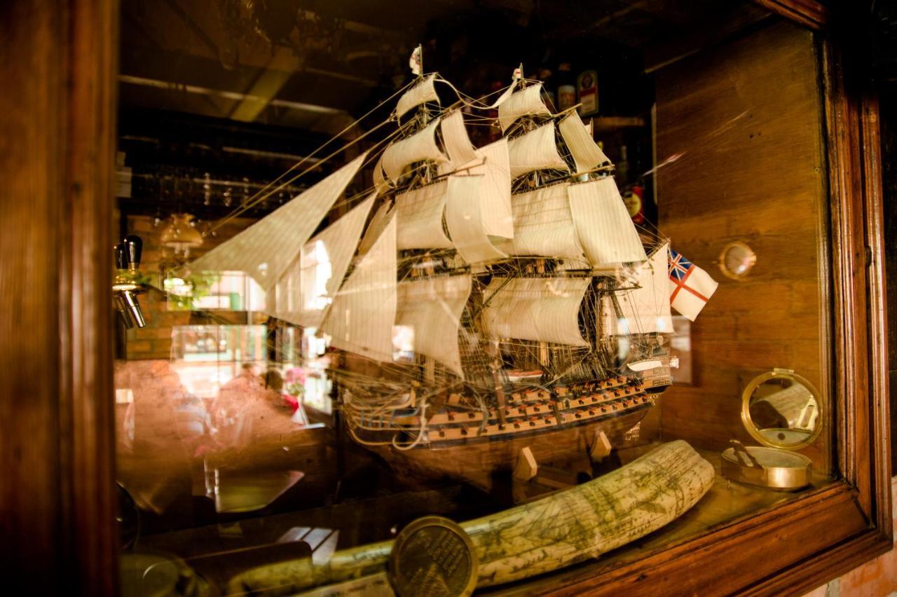 Villa & Restaurant Admiral Nelson ヘル エクステリア 写真