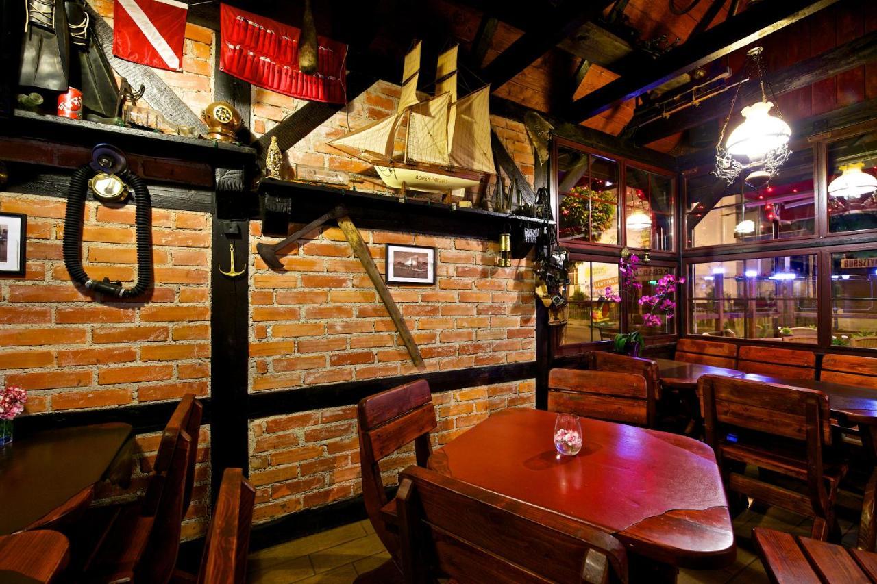 Villa & Restaurant Admiral Nelson ヘル エクステリア 写真